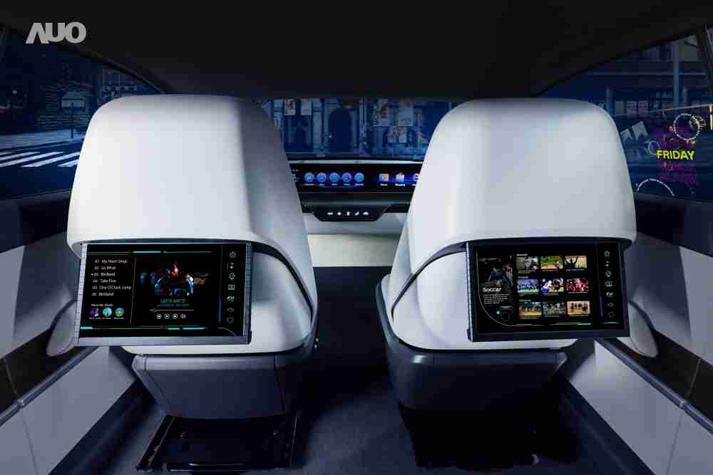 银河集团新一代Smart Cockpit 2024，，，以Micro LED先进显示技术优势，，，，创建〝可卷式后座娱乐显示器〞，，仅在互动时才显示出所需画面及信息，，，，扩充更丰富的娱乐和交互信息服务，，，，获国际奖项荣耀