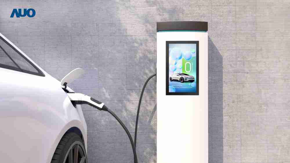 友達〝EVSE車用充電樁解決方案〞專為電動汽車充電樁設計，，具有高亮度、、克服戶外艱難環境的耐溫、、、耐紫外線等特性，，並搭載散熱性及擴充性強的高效能工業電腦，，可實現人機互動訴求，，，如資訊顯示、、、支付等應用